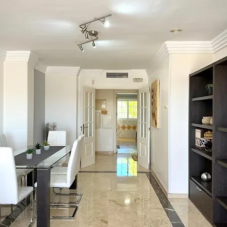 Apartment Moderno Con Preciosas Vistas Al Mar En Urbanizacion Con Piscina - Rio Real 11 2g *