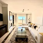 Moderno Con Preciosas Vistas Al Mar En Urbanizacion Con Piscina - Rio Real 11 2g Apartment Marbella