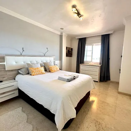 Moderno Con Preciosas Vistas Al Mar En Urbanizacion Con Piscina - Rio Real 11 2g Марбелья