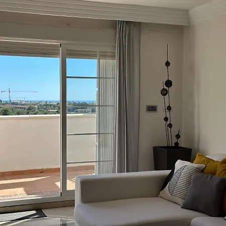 Moderno Con Preciosas Vistas Al Mar En Urbanizacion Con Piscina - Rio Real 11 2g *